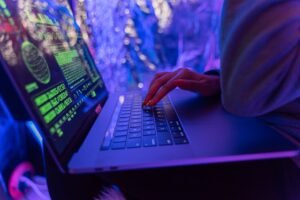 Κυβερνοεπίθεση στην ΕΕΤΑΑ: Με 3 μήνες καθυστέρηση ενημερώθηκαν οι γονείς για τη διαρροή στοιχείων