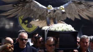 ΑΕΚ: Σε κλίμα συγκίνησης το τελευταίο “αντίο” στον Δημήτρη Χατζηχρήστο