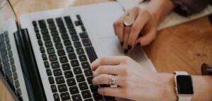 Δήμος προχωρά σε 95 προσλήψεις «εξπρές»: Οι ειδικότητες και η προθεσμία για τις αιτήσεις – enikonomia.gr