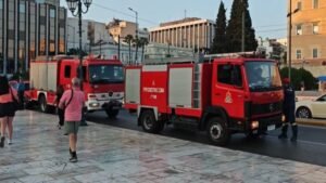 Μετρό: Νεκρός ο άνδρας που έπεσε στις ράγες του σταθμού «Σύνταγμα» (Βίντεο)