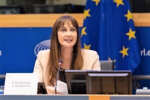 Έλενα Κουντουρά: Καταγγέλλει επίθεση με fake news από scam ιστοσελίδα