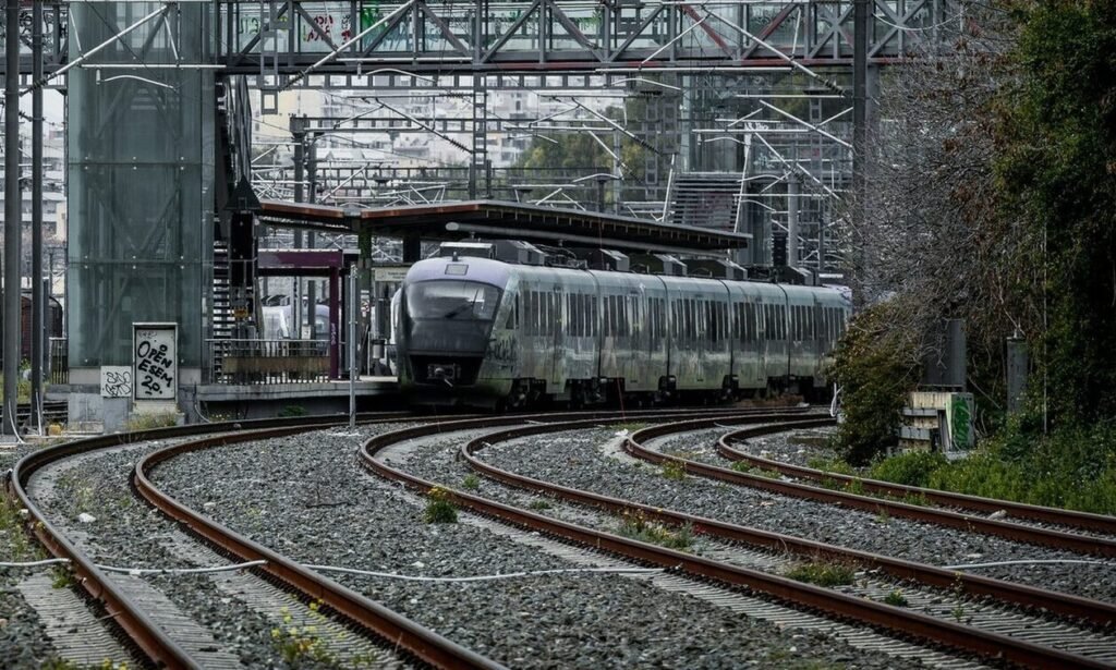 Υπουργείο Μεταφορών: Σε δημόσια διαβούλευση το σχέδιο νόμου για τον σιδηρόδρομο – Τι προβλέπει