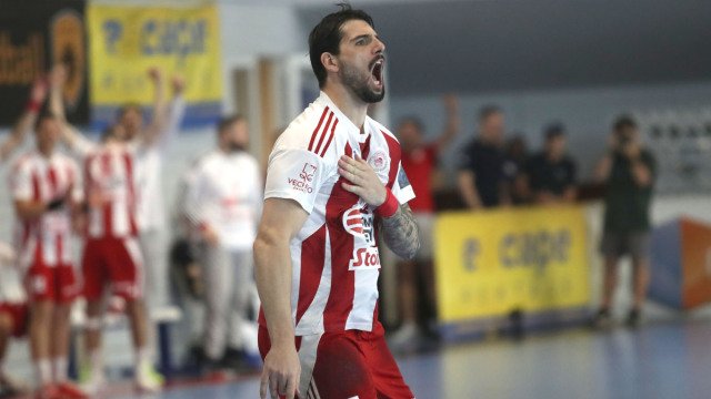 ΑΕΚ – Ολυμπιακός 30-32: Πρωταθλητής στο Game 5 και… back to back τίτλος για τους Πειραιώτες!