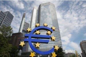 Στο «μικροσκόπιο» της ΕΚΤ τα επιτόκια το φθινόπωρο – Τι θα κρίνει τις αποφάσεις – enikonomia.gr