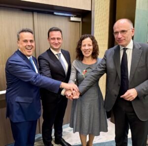 Παπασταύρου από Σόφια: Οι διαχωριστικές γραμμές στον ενεργειακό χάρτη της Ευρώπης είναι ξεκάθαρες και πρέπει