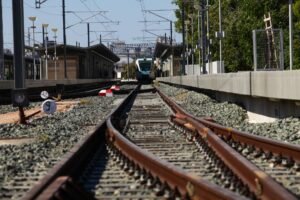 Απολύθηκε φύλακας ισόπεδης διάβασης του ΟΣΕ – Έκανε κοπάνα