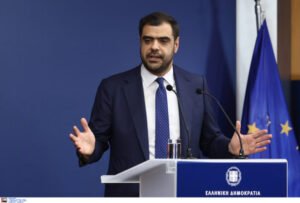 Μαρινάκης: «Για εμάς είναι εμβληματικής σημασίας να αλλάξει το άρθρο 16 του Συντάγματος» – Τι είπε για Μέση Ανατολή και τυχόν ανατιμήσεις