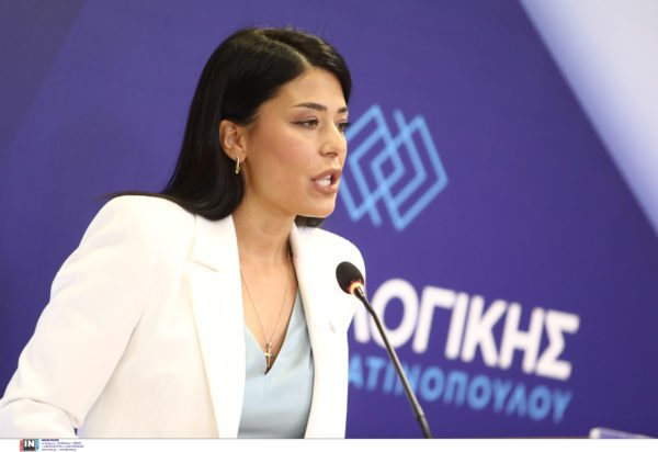 Λατινοπούλου στο Ευρωκοινοβούλιο για τα Τέμπη: «Σόου είκοσι λεπτών πάνω σε 57 νεκρούς»