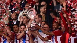 Το ξεχωριστό μήνυμα του Βαγγέλη Μαρινάκη: “15 χρόνια θριάμβων και περηφάνειας για τον Ολυμπιακό μας!”