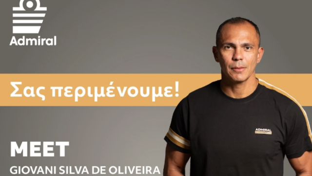 Ο Giovanni Silva de Oliveira στο νέο κατάστημα της Admiral στον Πειραιά