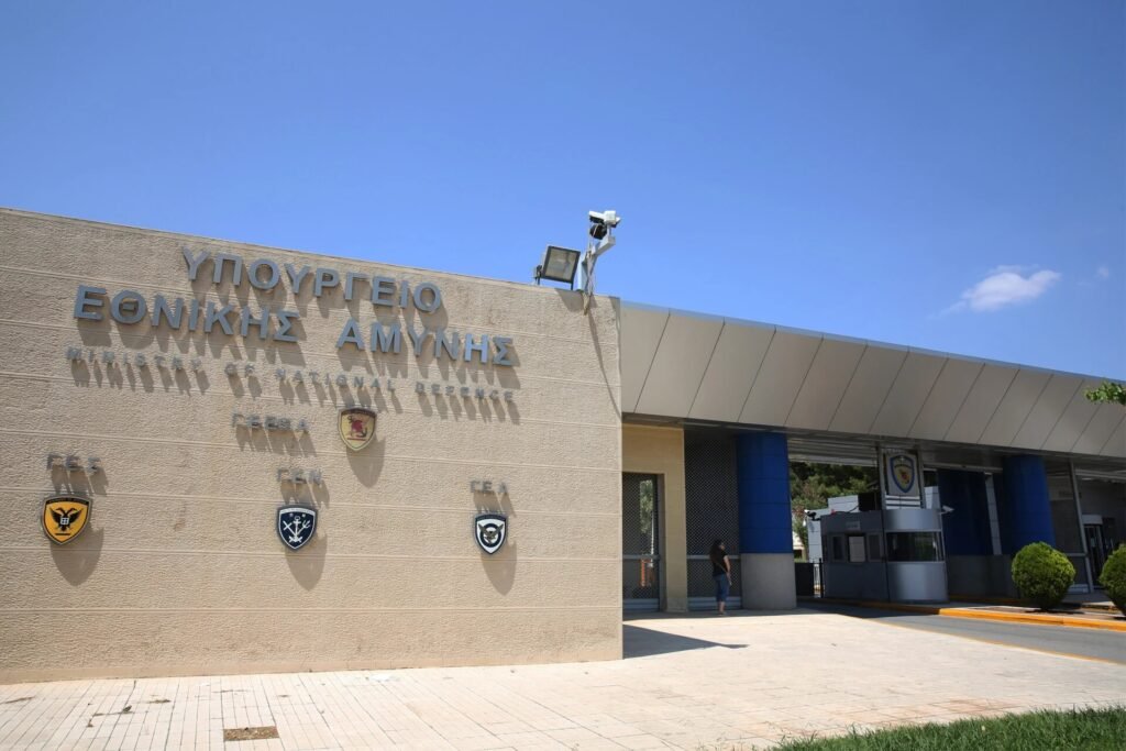 Έκτακτη σύσκεψη στο υπουργείο Εθνικής Άμυνας για την προστασία της χώρας από βαλλιστικούς πυραύλους