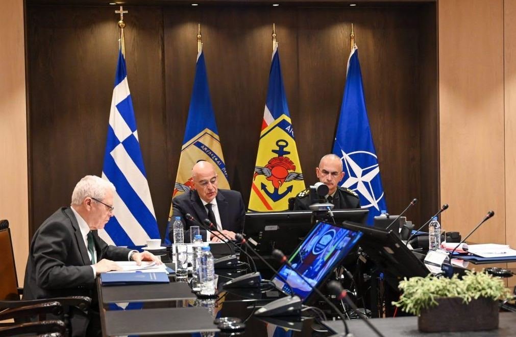 Σύσκεψη στο Στρατόπεδο Παπάγου υπό τον Νίκο Δένδια για την αντιβαλλιστική προστασία της χώρας – Σχεδιασμοί