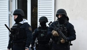 Στις φυλάξεις στόχων η ΕΛ.ΑΣ…. αναστενάζει – Τα τμήματα «γυμνά» και η ΟΠΚΕ στον λόφο του Στρέφη