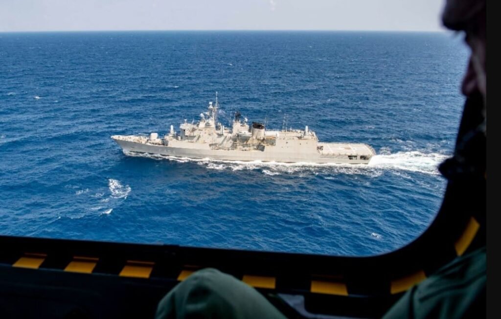 «Σπάει» σε 3 κομμάτια η αναβάθμιση των φρεγατών ΜΕΚΟ: Το Πολεμικό Ναυτικό γίνεται και εργολάβος – Αποκλειστικό