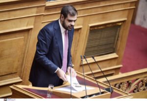 Μαρινάκης σε Κωνσταντοπούλου: Ήταν επιλογή σας να υπερασπιστείτε έναν βιαστή