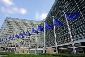 Reuters: Η ΕΕ «συμφωνεί» στον δασμό 10% στις εμπορικές συνομιλίες με τις ΗΠΑ