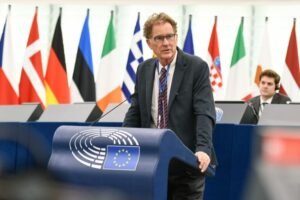 Νίκος Παπανδρέου: Ο Χριστοδουλάκης να παραιτηθεί από τα όργανα του κόμματος