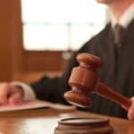 Ελεύθεροι 7 οπαδοί μεγάλης ομάδας και μέλη εγκληματικών οργανώσεων που κατηγορούνται για διακίνηση ναρκωτικών
