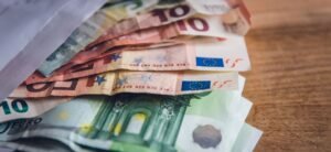 Συντάξεις Ιουλίου, επιδόματα ΟΠΕΚΑ και ΔΥΠΑ: Ποιοι πληρώνονται μετά το Σαββατοκύριακο – enikonomia.gr