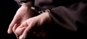 Θεσσαλονίκη: Συνελήφθη 51χρονος για εκκρεμή καταδικαστική απόφαση και παράβαση του Νόμου περί όπλων