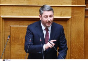 Ανδρουλάκης: Εξαιρετικά επικίνδυνη κλιμάκωση σε μία πολύ ευαίσθητη περιοχή η επίθεση ΗΠΑ στο Ιράν