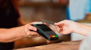 e-συναλλαγές: Ποιες αλλαγές εξετάζονται στο καθεστώς των φορολογικών κινήτρων – enikonomia.gr