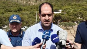 Κεφαλογιάννης για τη φωτιά στη Χίο: Προς διερεύνηση τα διαφορετικά μέτωπα σε γεωγραφικά σημεία του νησιού,