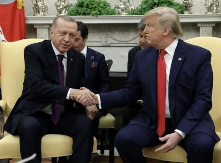 Bloomberg: Συνάντηση Ερντογάν με Τραμπ απόψε στη Χάγη