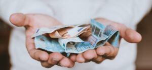 Συντάξεις Ιουλίου 2025: Ποια ταμεία πιστώνουν σήμερα τα χρήματα στους τραπεζικούς λογαριασμούς και πότε