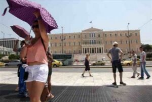 Καύσωνας και καρδιοπαθείς: Οδηγός προστασίας, από την Ελληνική Καρδιολογική Εταιρεία