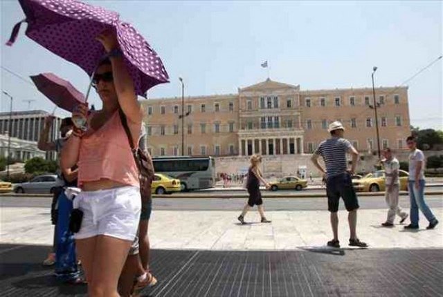 Καύσωνας και καρδιοπαθείς: Οδηγός προστασίας, από την Ελληνική Καρδιολογική Εταιρεία