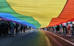 Χιλιάδες στη Βουδαπέστη για το Pride παρά την απαγόρευση