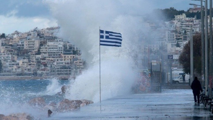 Απαγορευτικό απόπλου λόγω θυελλωδών ανέμων – Κανονικά τα δρομολόγια για Αργοσαρωνικό