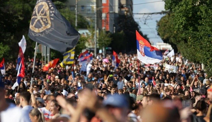 Σερβία: Αποκλεισμοί δρόμων σε μεγάλες πόλεις μετά τις συλλήψεις φοιτητών