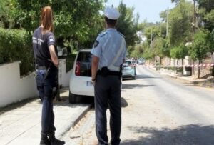 Κηφισιά: Δέντρο έπεσε σε αυτοκίνητο