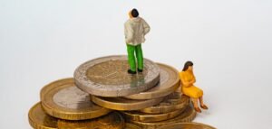 Συντάξεις: Έρχονται μηνιαίες αυξήσεις από 12 έως 65 ευρώ: Πότε θα δοθούν και ποιους θα αφορά-Δείτε αναλυτικά