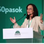 Διαμαντοπούλου για Τσίπρα: «Είναι ωραίο να πουλά εντιμότητα, αλλά να απαντήσει ποιος πληρώνει το κόμμα του,