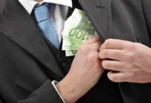 Ρωσία: Καταδικάστηκε για μίζες πρώην υπουργός