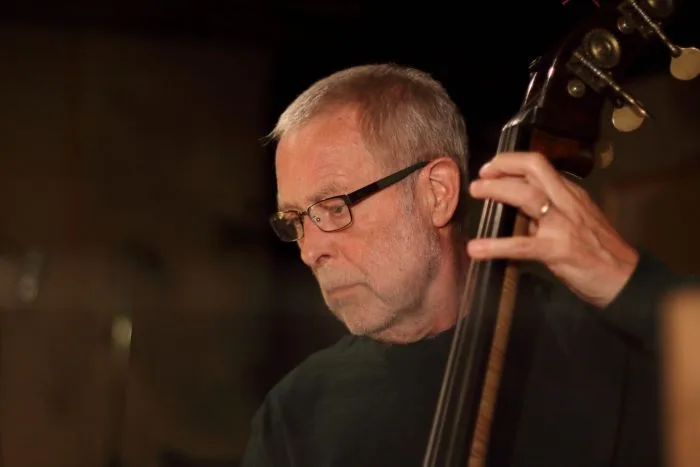 Ο θρύλος της τζαζ Dave Holland στο Ηρώδειο
