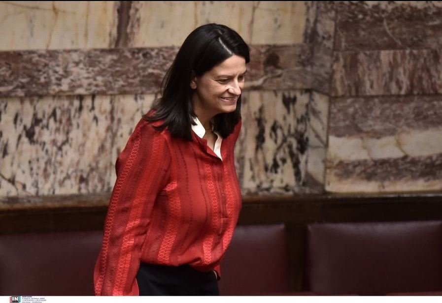 Νέες διευκρινίσεις Kεραμέως για την εργασία έως 13 ώρες στον ίδιο εργοδότη και την τετραήμερη εργασία-Τι