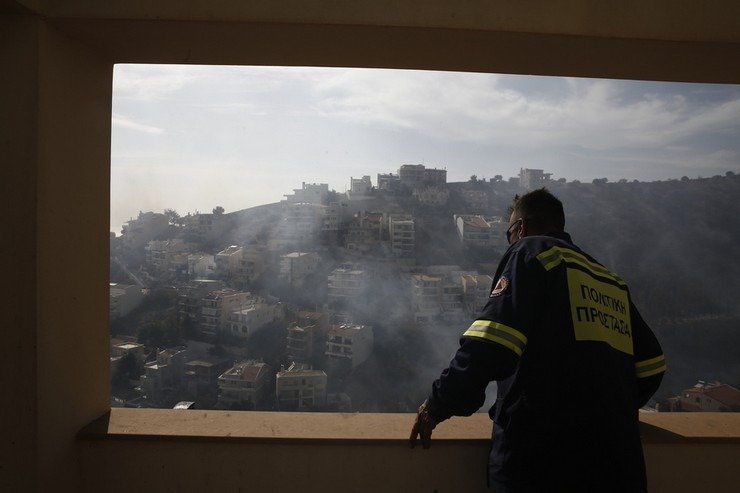 Πολύ υψηλός κίνδυνος πυρκαγιάς για αύριο σε πολλές περιοχές