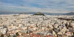 Βραχυχρόνιες μισθώσεις: Ποιες αλλαγές εξετάζονται για τα ενοικιαζόμενα ακίνητα τύπου Airbnb σε περιοχές της