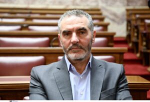 Χνάρης: «Διαχρονικό δεκανίκι της ΝΔ ο Κυριάκος Βελόπουλος»
