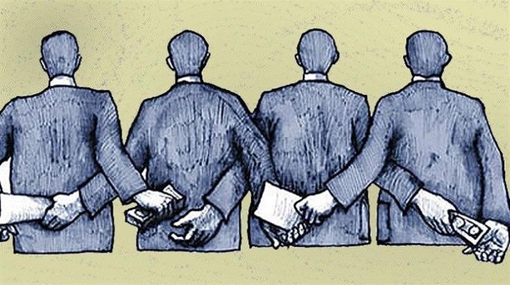 Απευθείας σε… ημετέρους 8 στις 10 δημόσιες συμβάσεις!