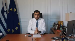 Μαρινάκης – 4ο Briefing για τους πολίτες: Τα μη κρατικά πανεπιστήμια, οι εξελίξεις στη Μέση Ανατολή και το «πακέτο» της ΔΕΘ που προετοιμάζεται