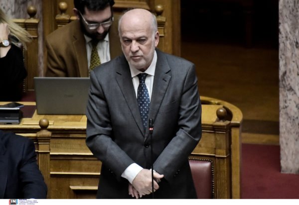 Βουλή: Στοιχεία για τις αναβολές στα Πρωτοδικεία διαβίβασε ο Γιώργος Φλωρίδης