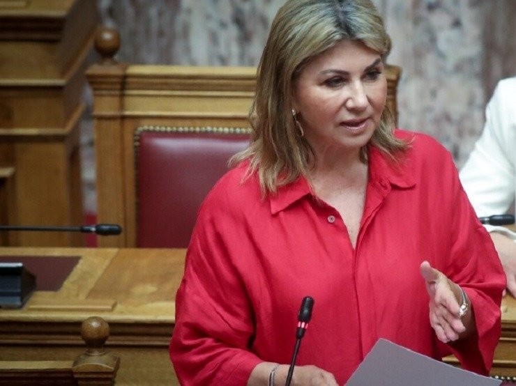 Βόλο: Γνωστός δημοσιογράφος συνελήφθη για εκβιασμό της Ζέττας Μακρή με προσημειωμένα χαρτονομίσματα