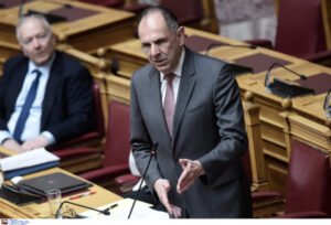 Στην Λιβύη σήμερα ο Γιώργος Γεραπετρίτης – Κρίσιμη συνάντηση με τον Χαφτάρ για την ΑΟΖ