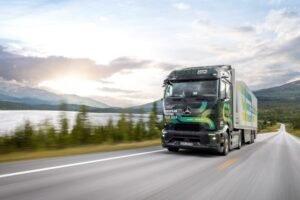 Γερμανία: Η Daimler Truck καταργεί 5.000 θέσεις εργασίας