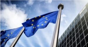 Κυβέρνηση για την θετική έκθεση Κομισιόν για το Κράτος Δικαίου: Σταθερή πρόοδος – Μειωμένες σε 4 από 7 οι